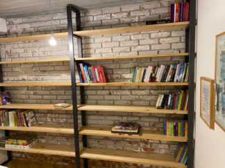 poznań regał na wymiar producent, regał metalowy z dębowymi półkami,