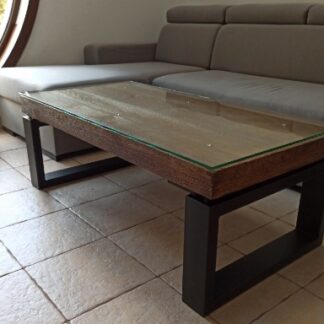 stolik do salonu, nowoczesny, drewniany, metalowy, z szybą, ze szkłem,